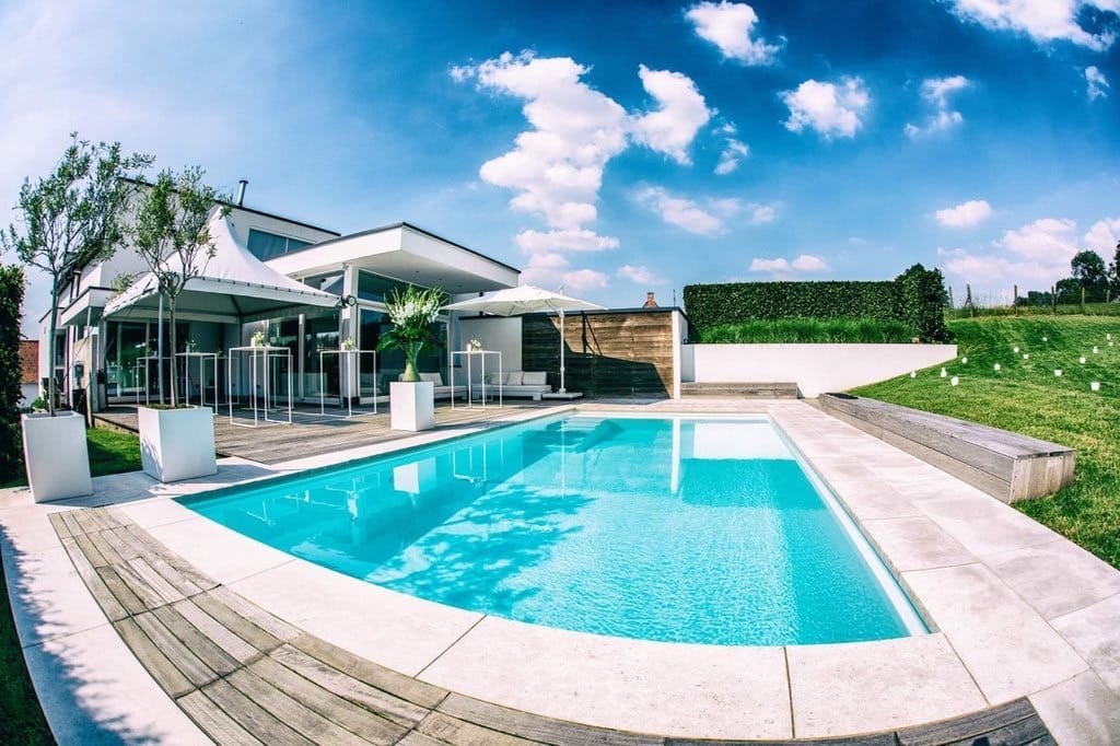 G 40 – Pool Party